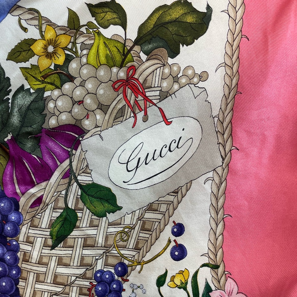 Vintage Gucci Berries and Butterflies Scarf - Picture 2 of 9